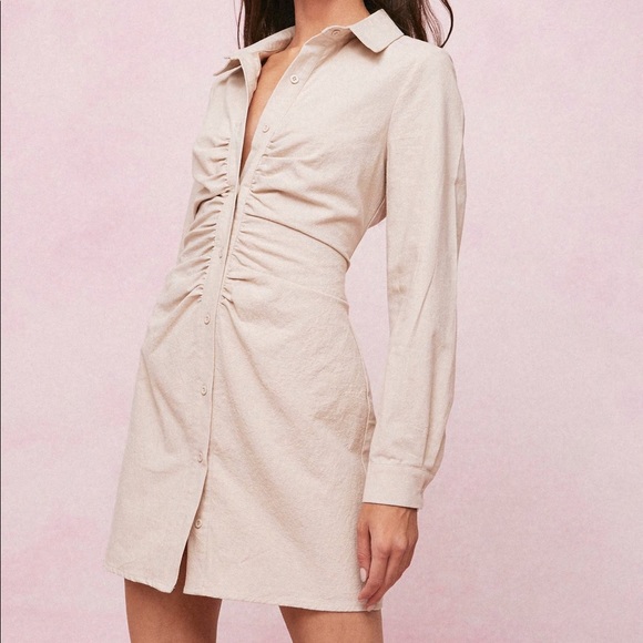 Beige ruched long sleeve t-shirt dress, by Nasty Gal - Picture 1 of 2